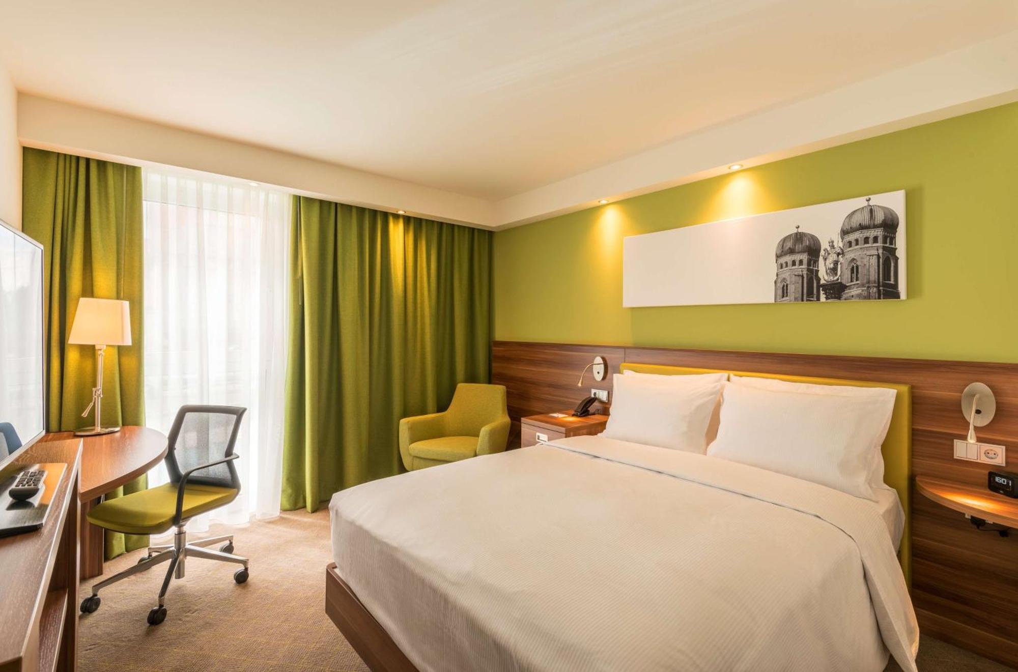 Hampton By Hilton West 3* Munich