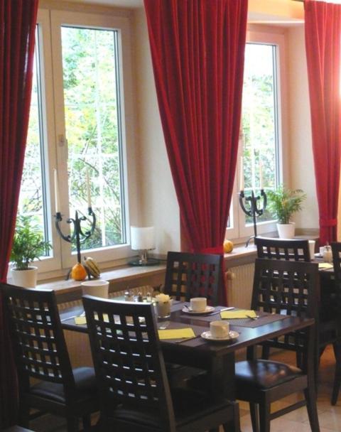 Hotel Biederstein Am Englischen Garten