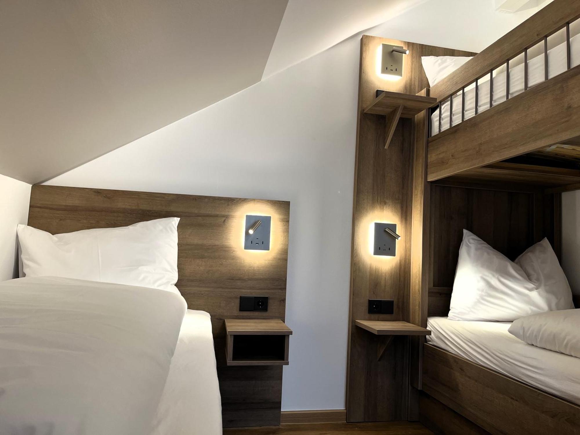 Hotel Westside 3*