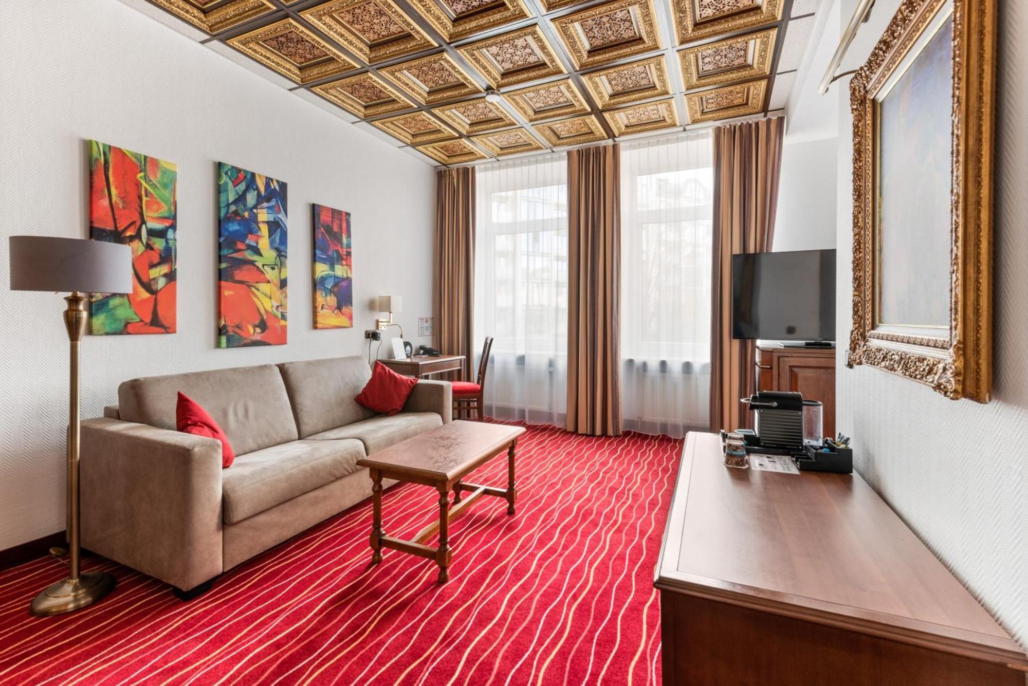 King's First Hotel 4*