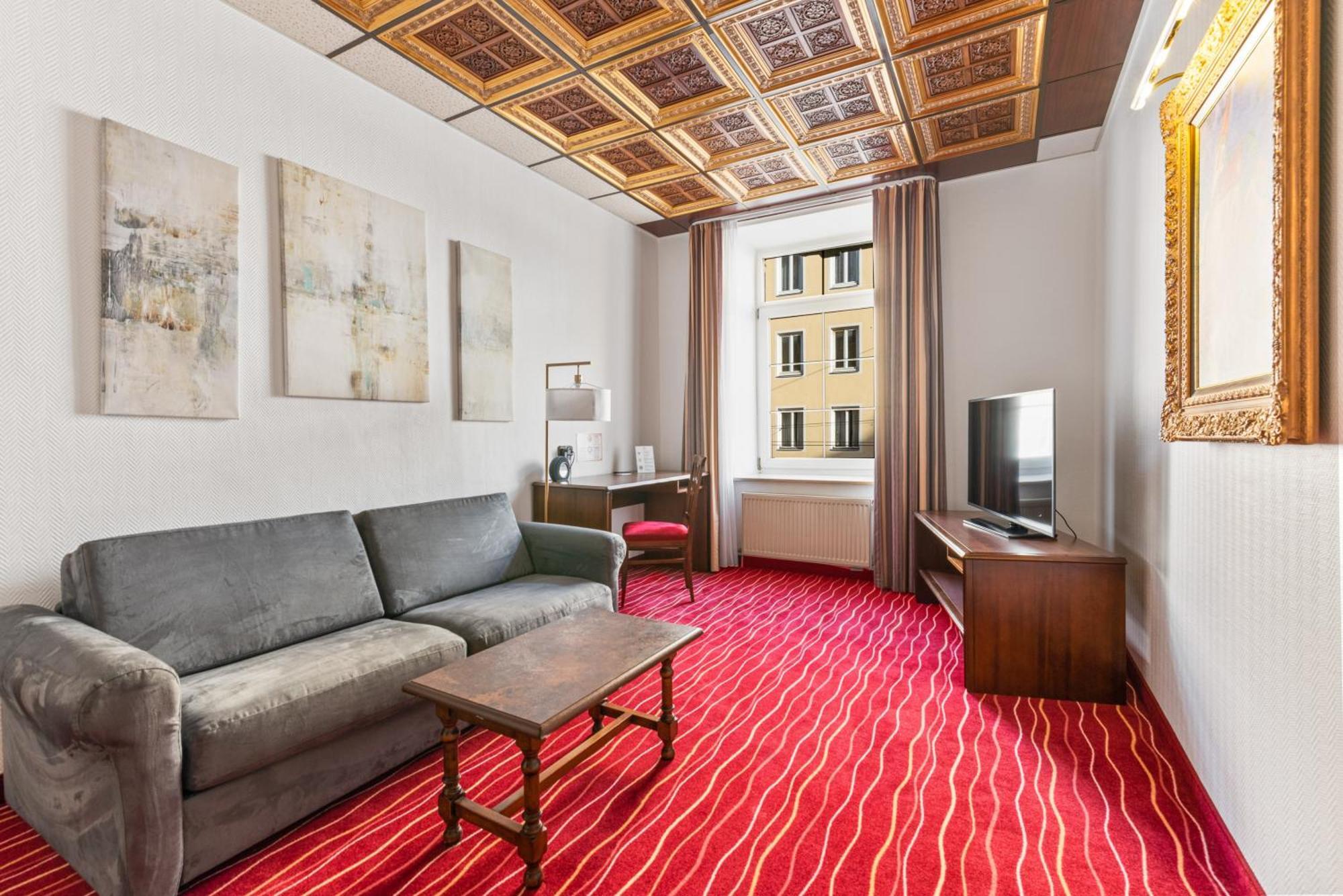 Hotel King's First Munich