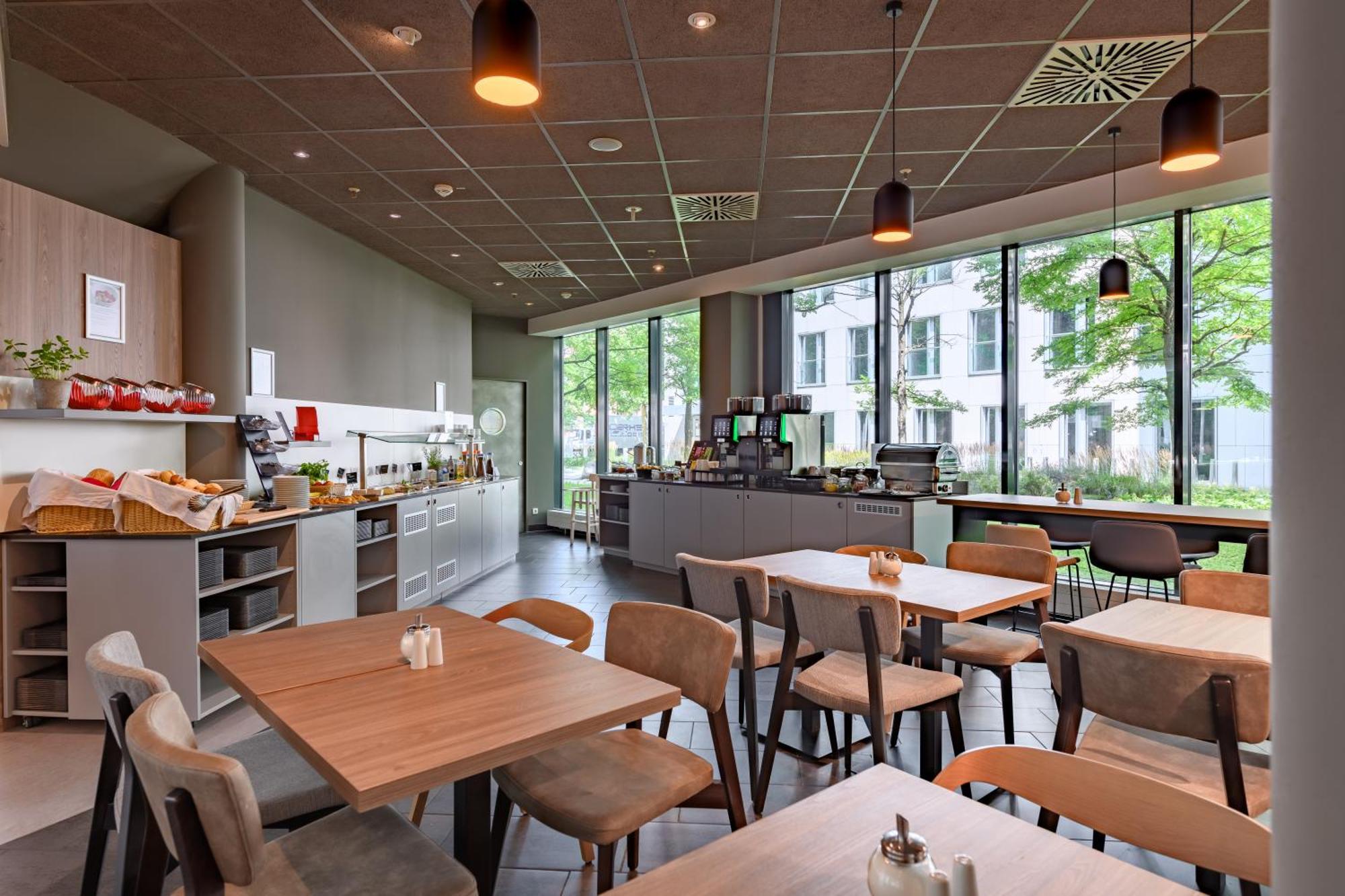 Hotel Novotel Parkstadt Schwabing 4*