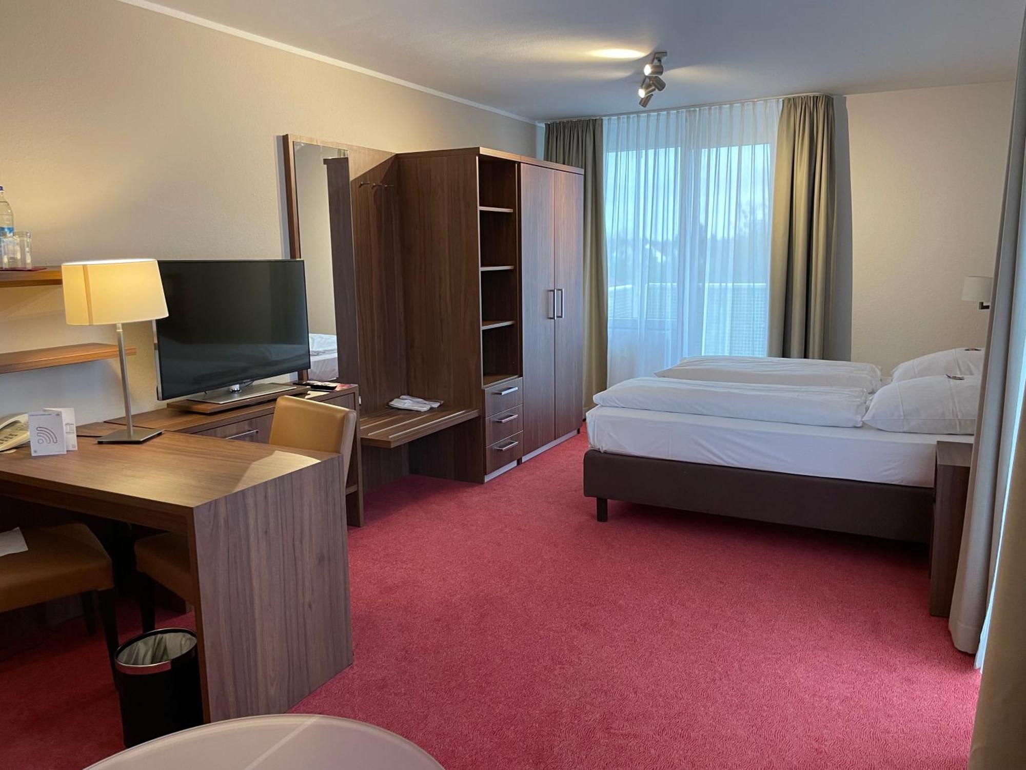 Aparthotel Gaestehaus Forum Am Westkreuz