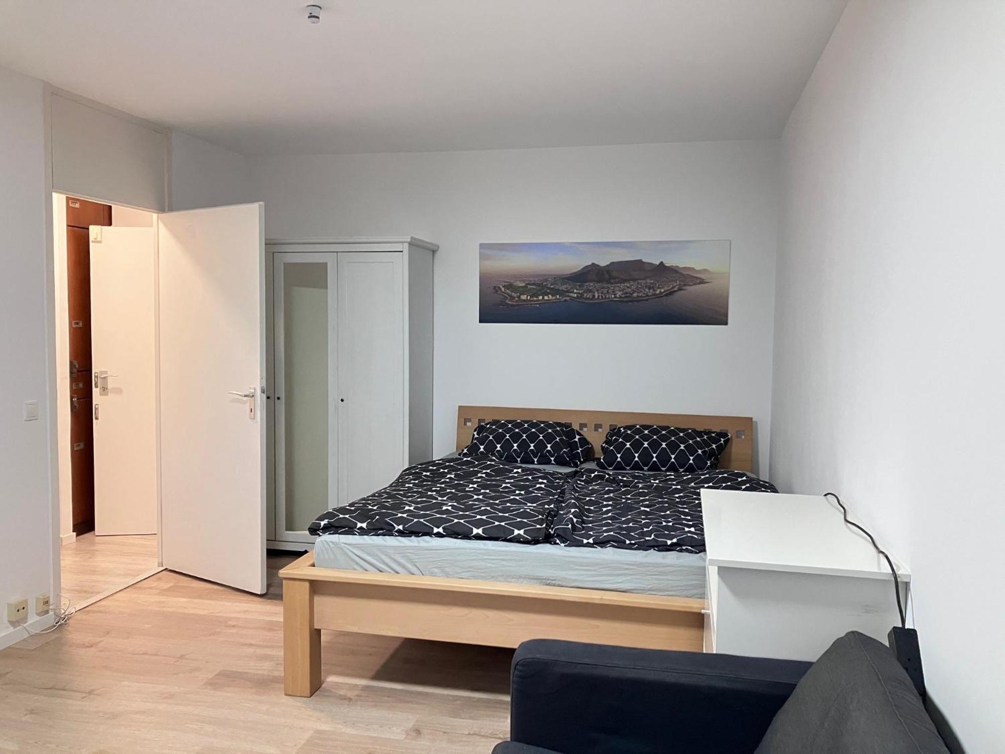 Apartment South *
