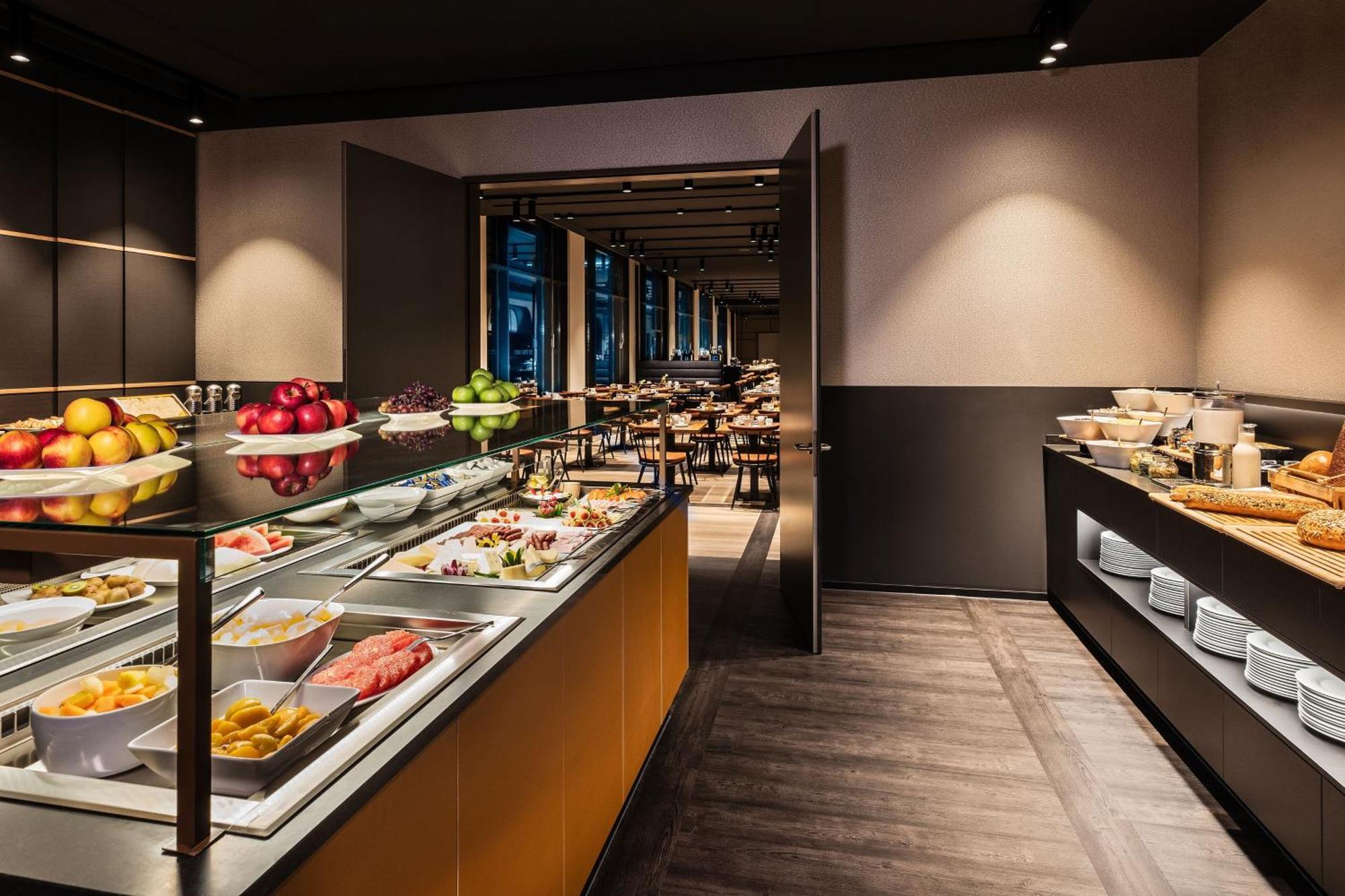 Le Meridien Hotel