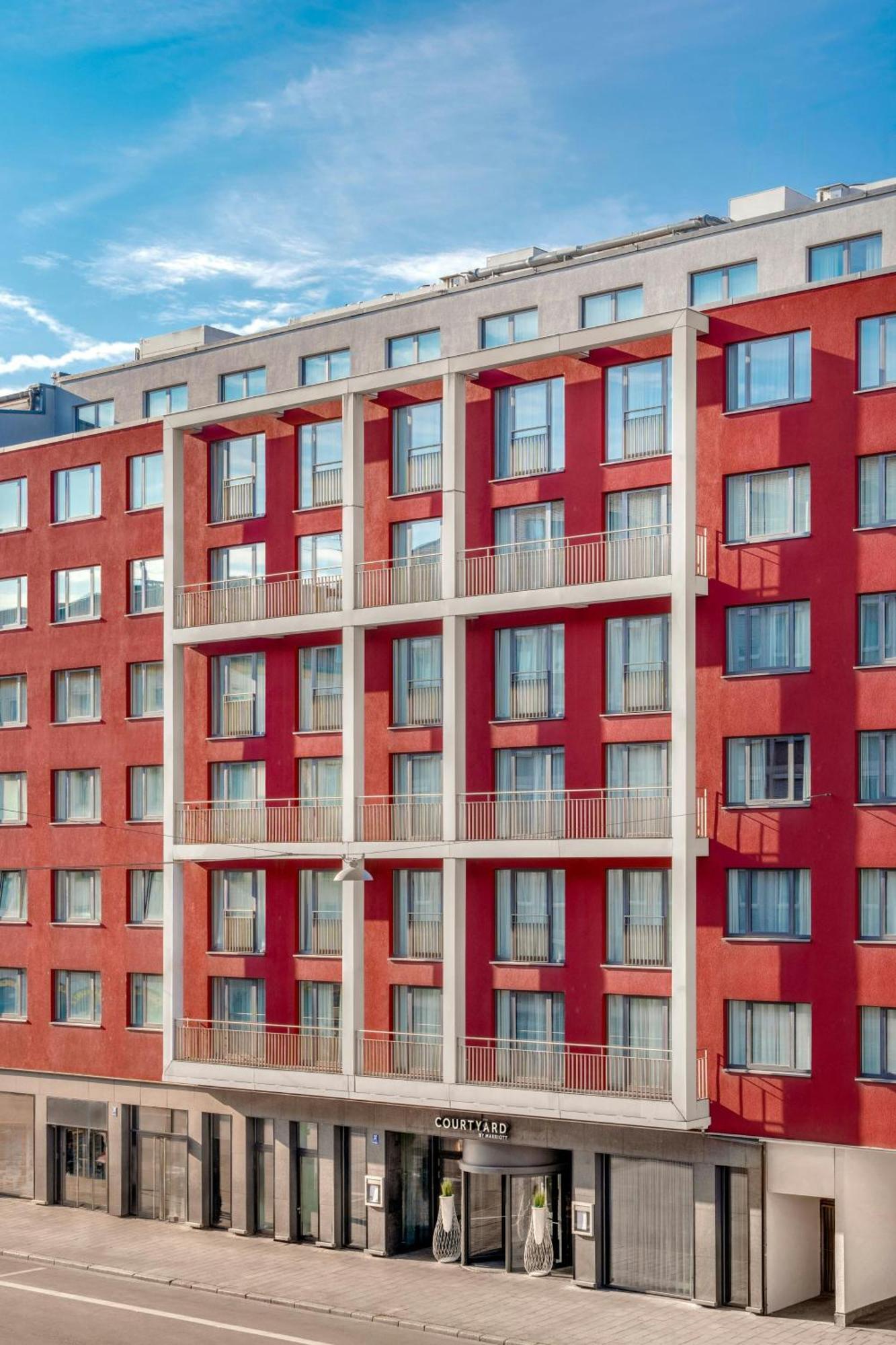 Courtyard By Marriott Center 4* Munich