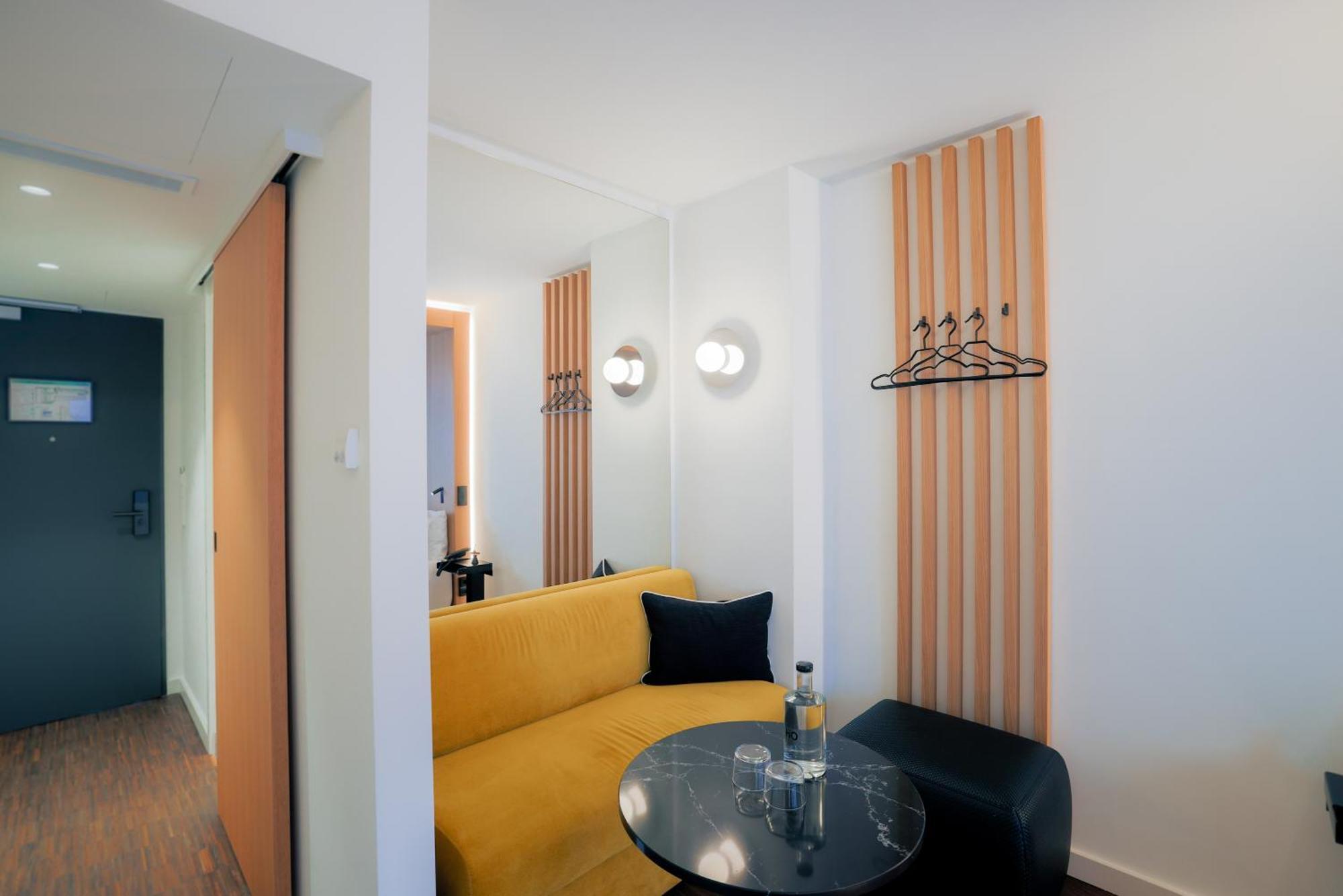 Bob W Muenchner Freiheit Hotel Munich