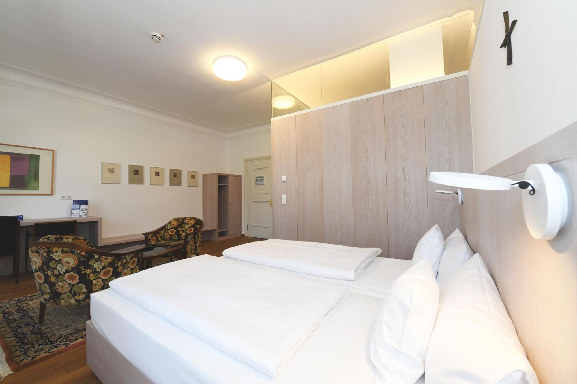 Gaestehaus Der Katholischen Akademie In Bayern * Munich