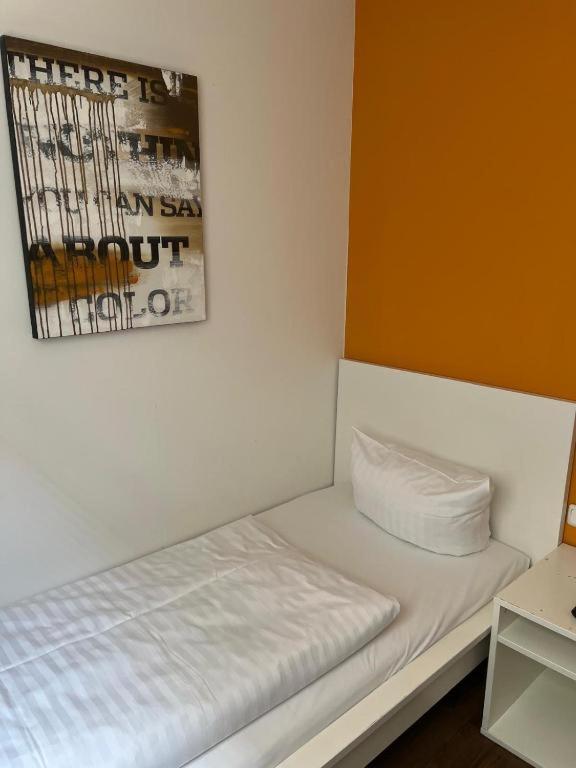 S16 Capsule hotel *
