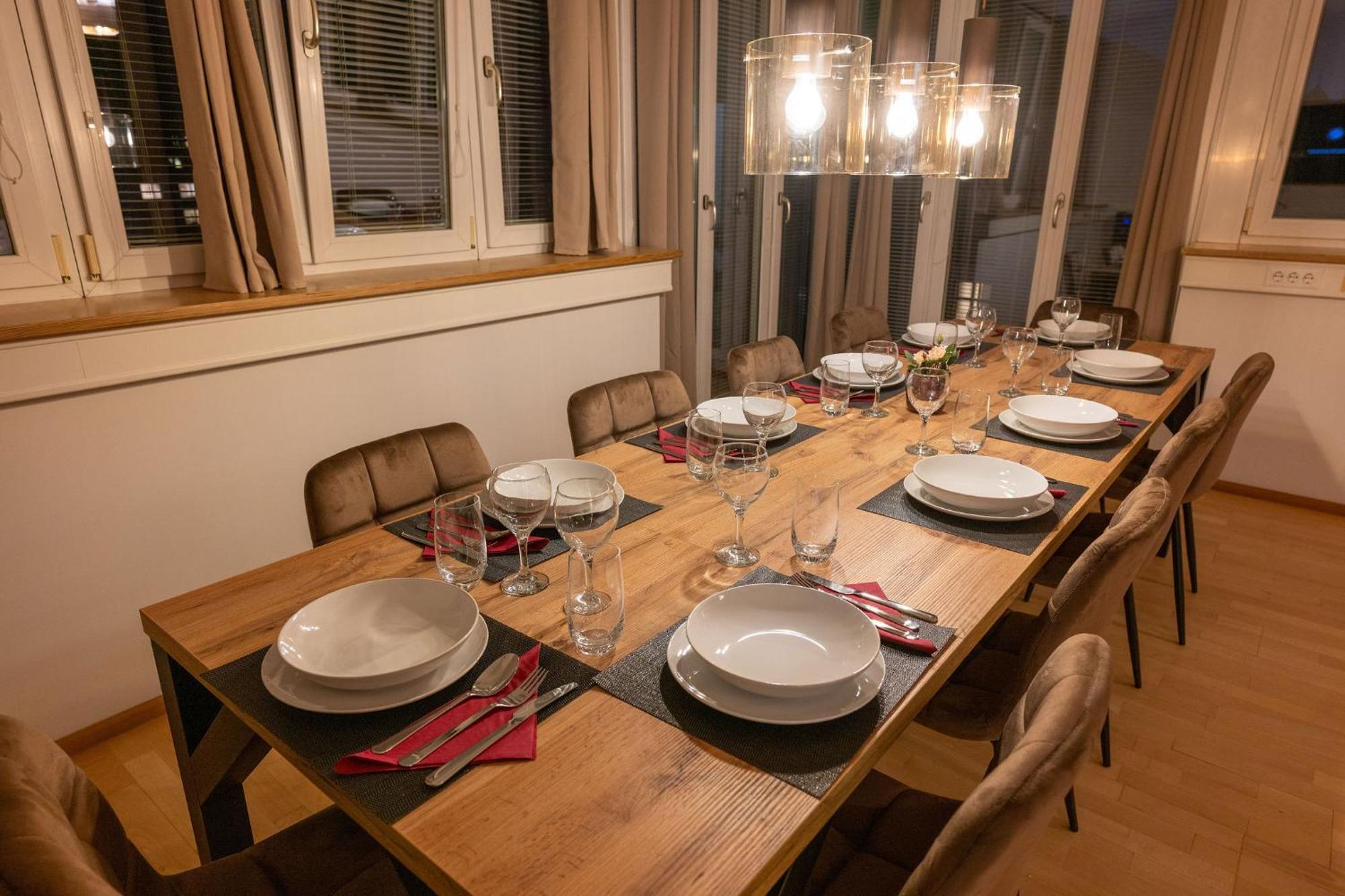 Apartamento Large 150 Qm In Centrally Located 1 To 15 Guests Munique