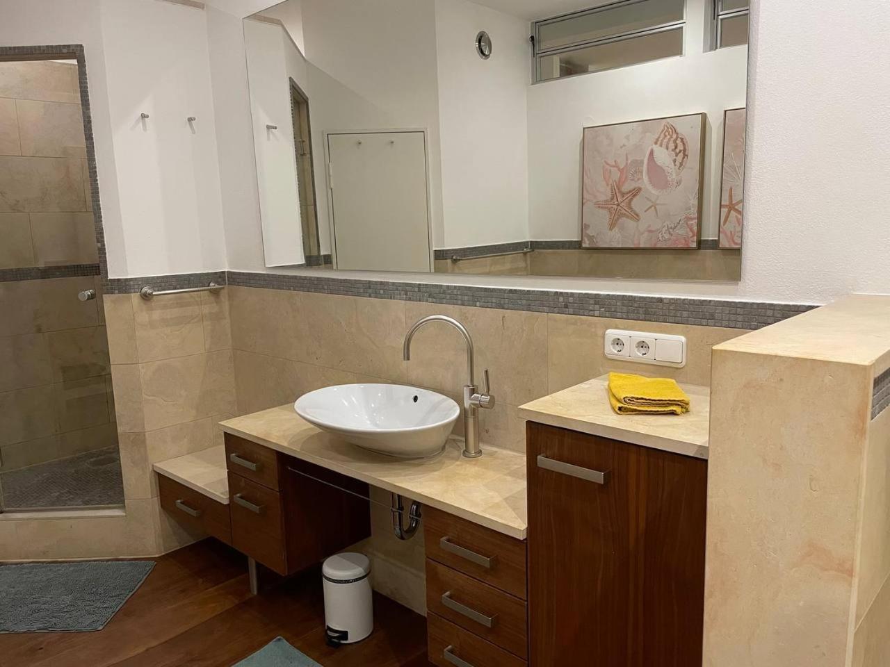 Rooftop Loft Flat For 4 Guests Munich