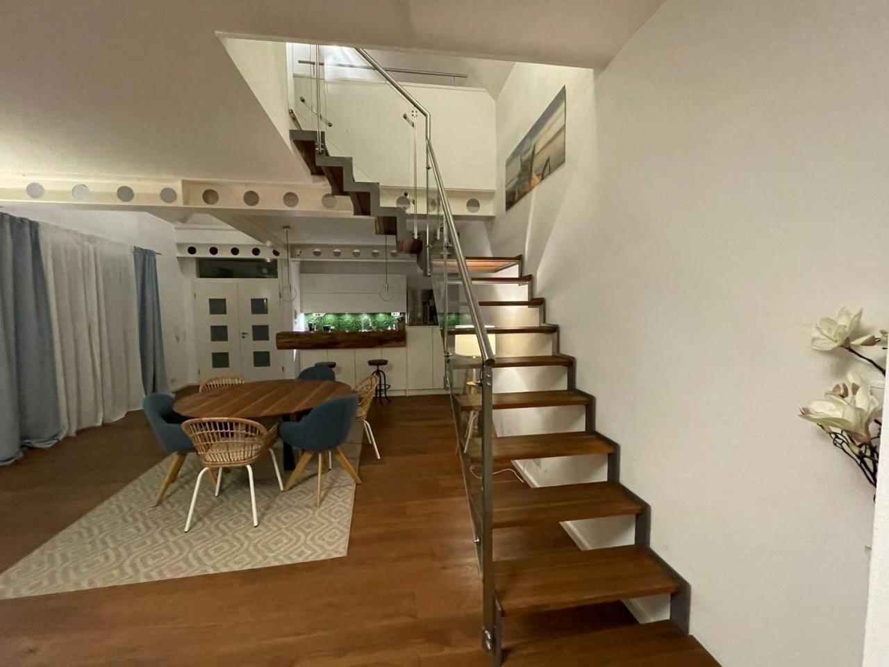Rooftop Loft Flat For 4 Guests Apartment