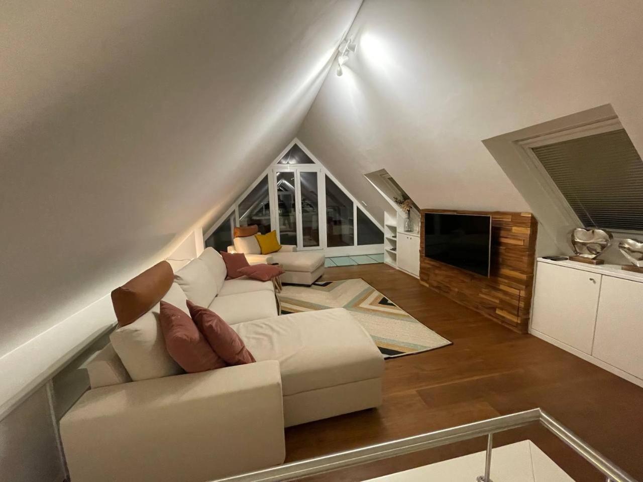 Rooftop Loft Flat For 4 Guests Apartment Munich