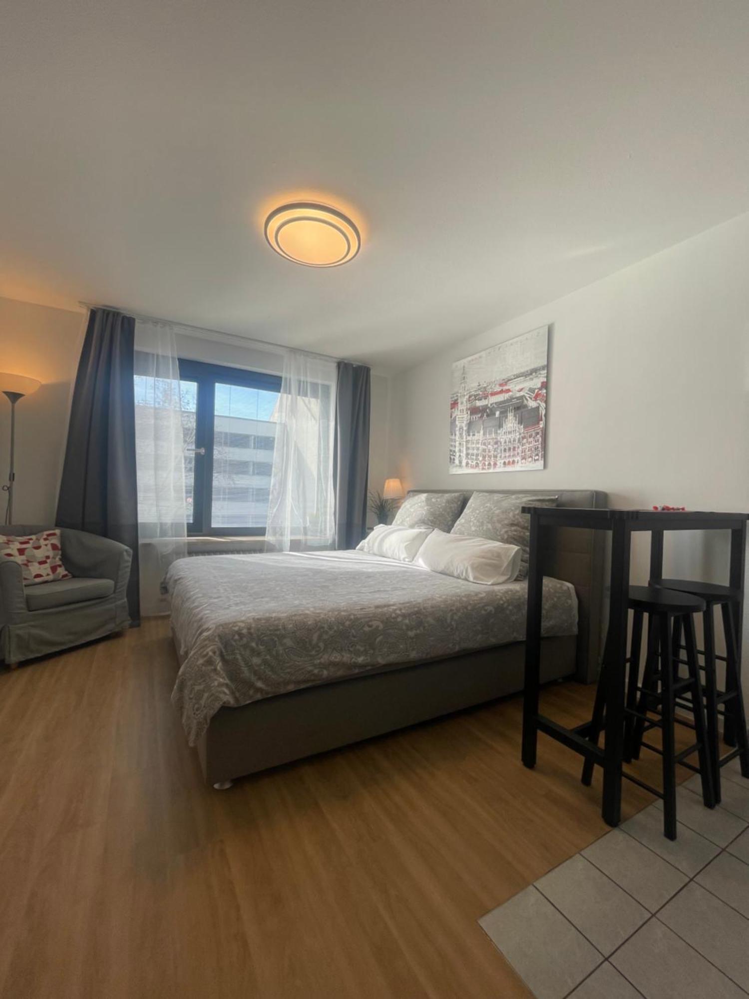 Apartment At Station *
