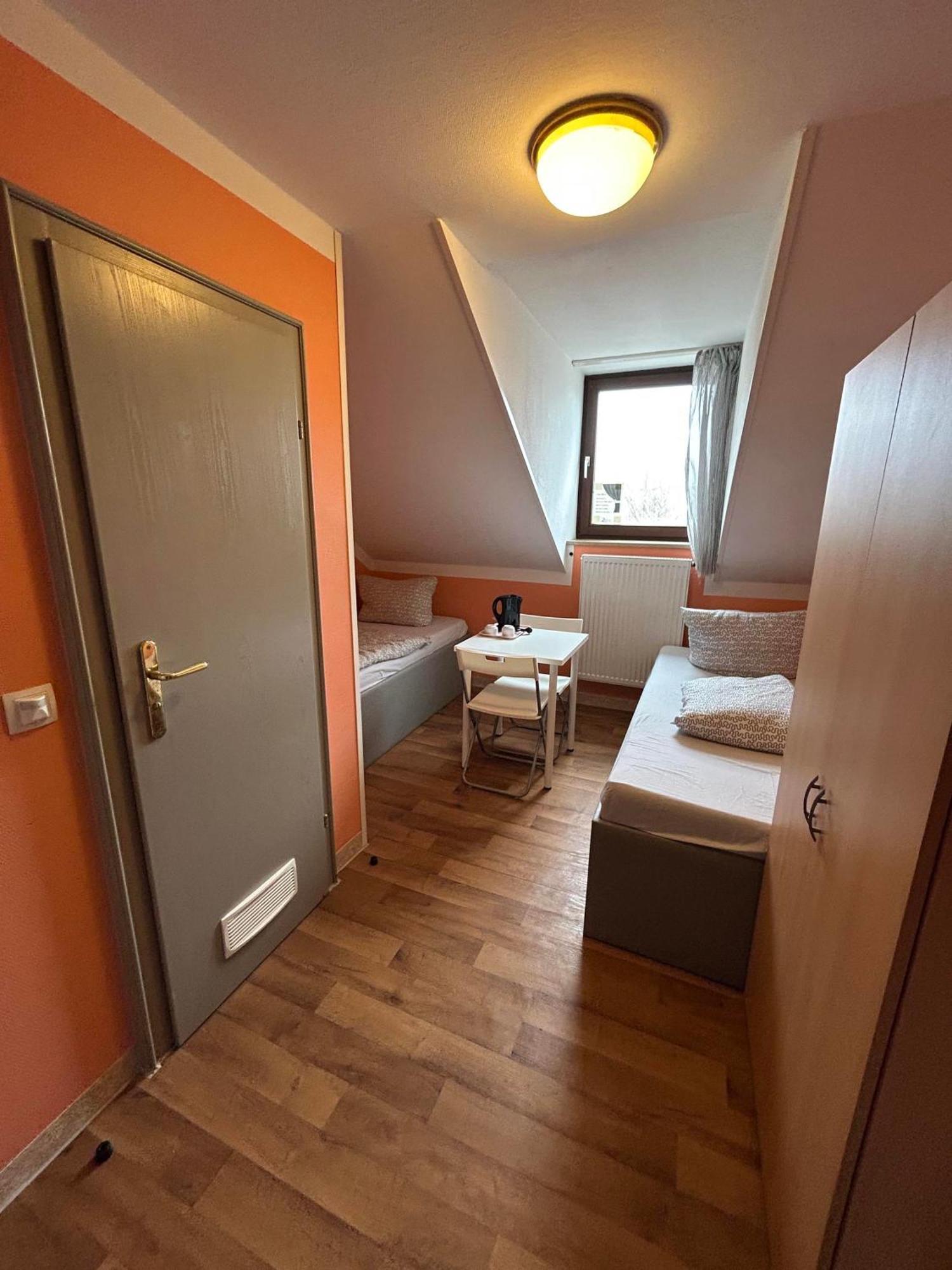 Hostel Budget Aubing Apartmenthostel Aub 162 Munich