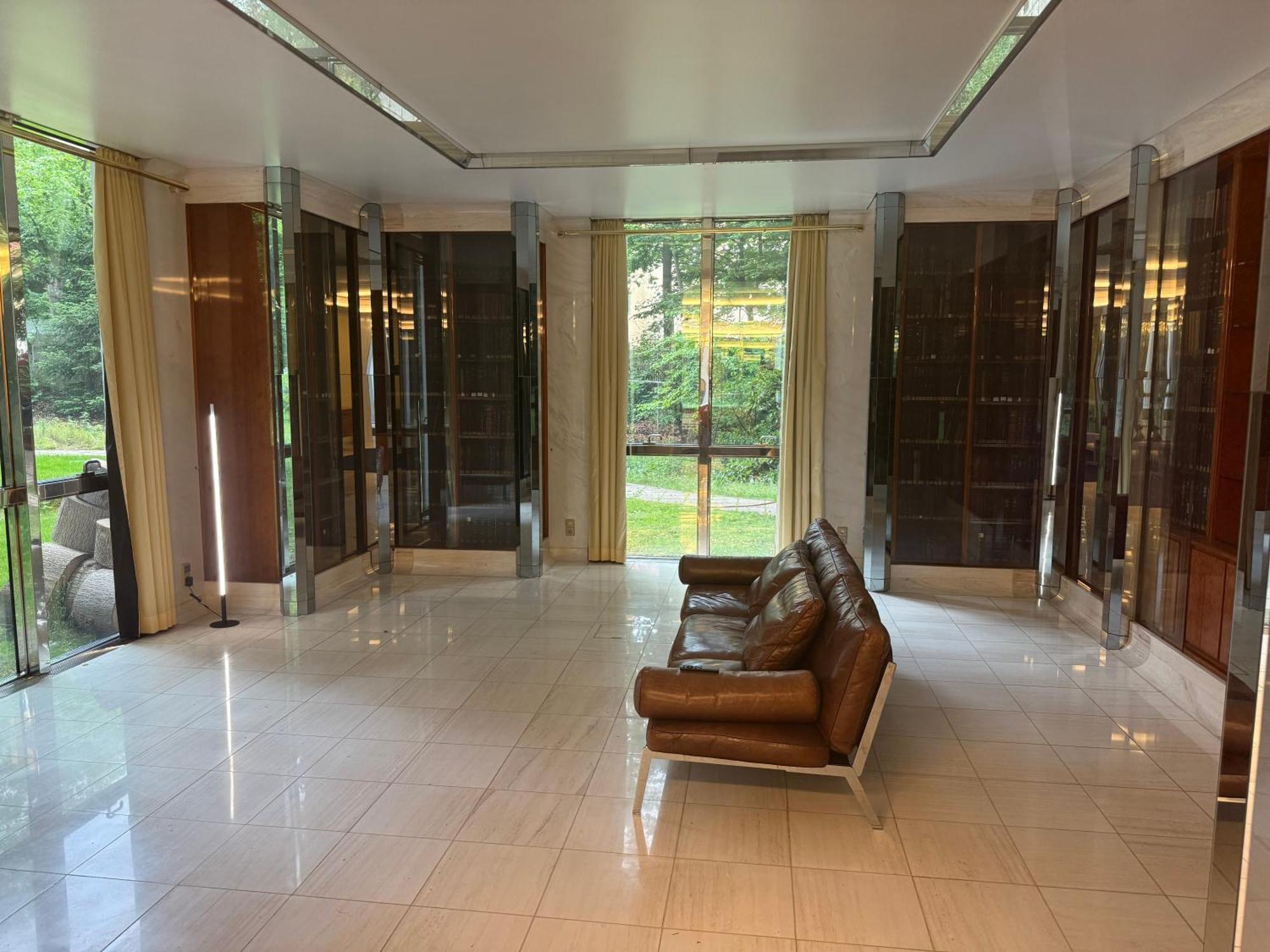 Unique In A Dream Location Apartment Munich
