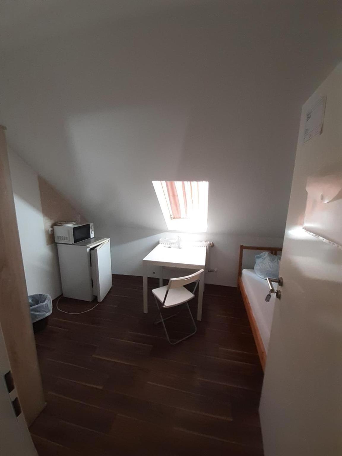 Budget Allach & Eve 168 * Munique