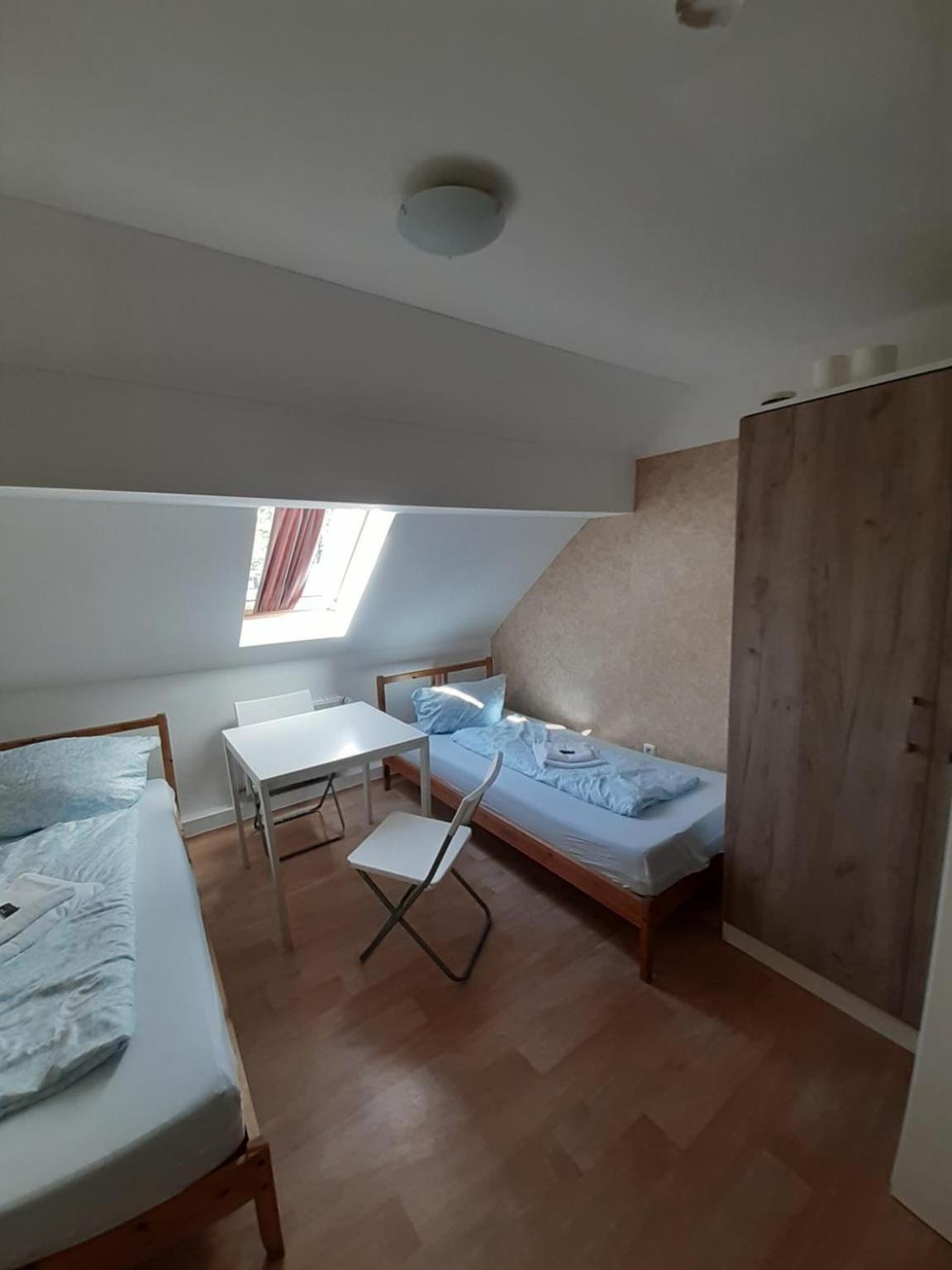 Albergue Budget Allach & Eve 168 *