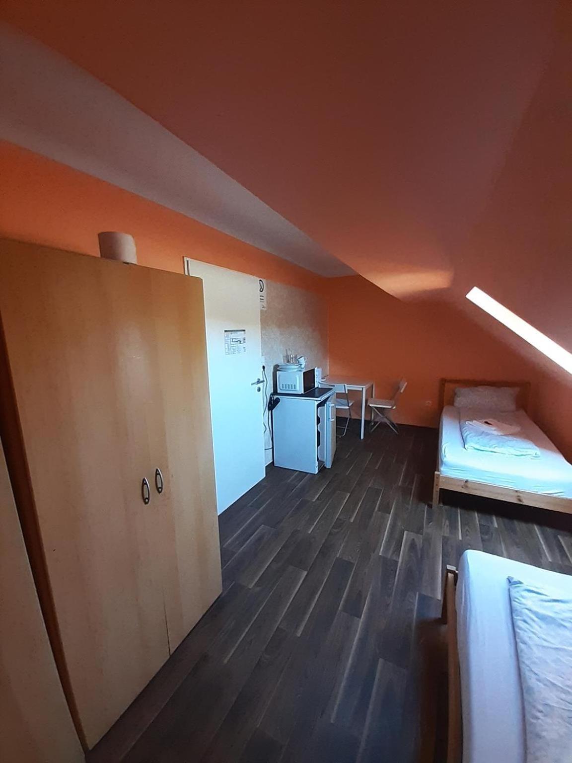 Albergue Budget Allach & Eve 168 Munique