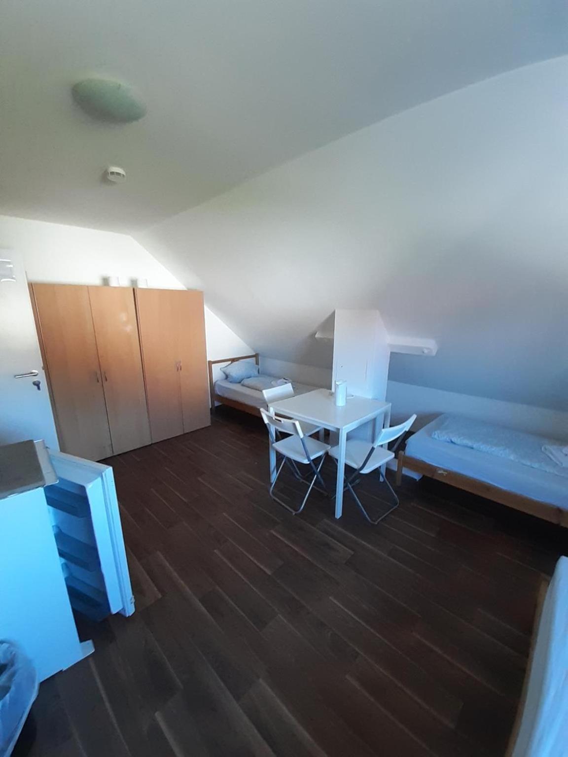Albergue Budget Allach & Eve 168 Munique