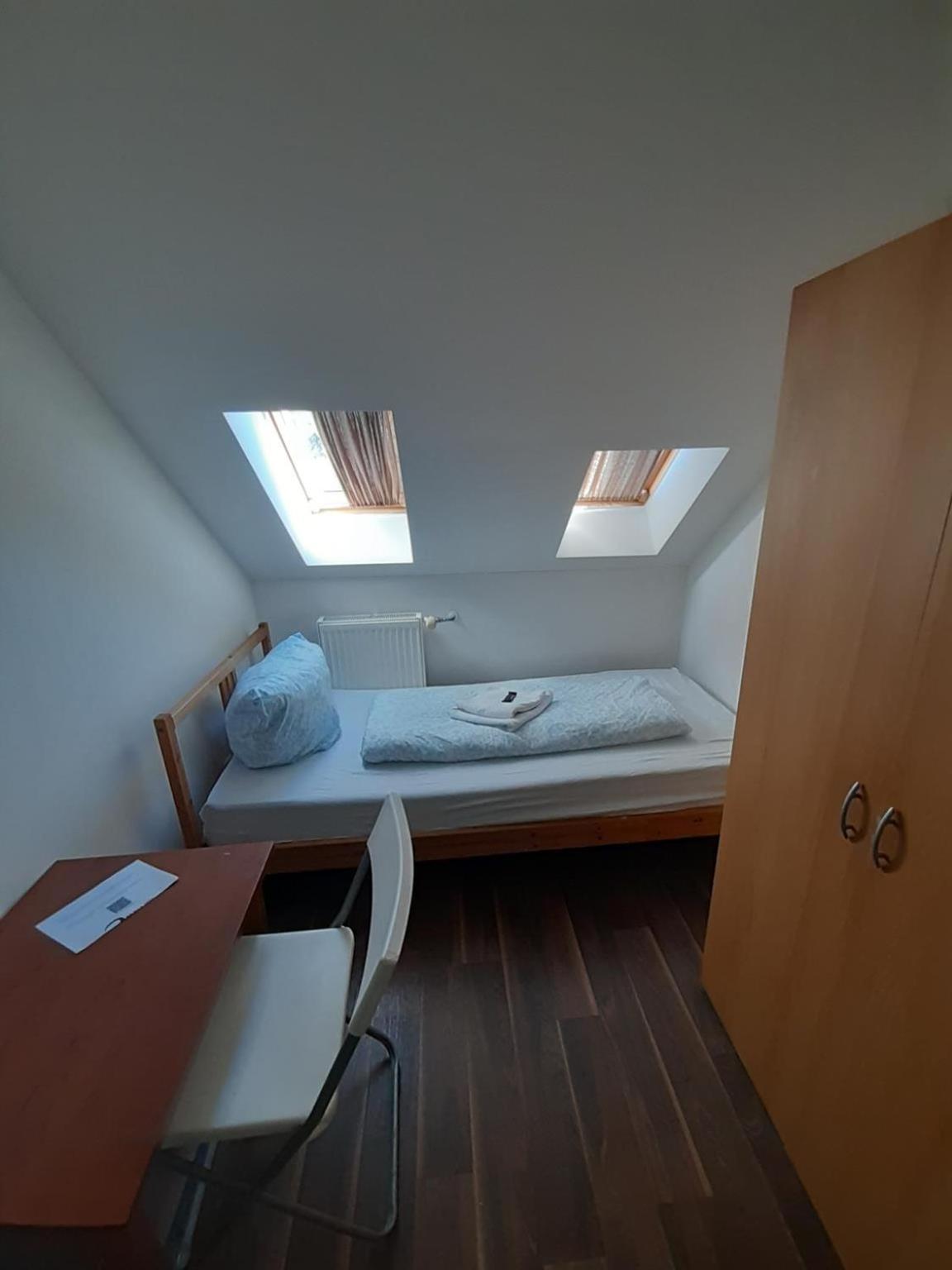 Albergue Budget Allach & Eve 168