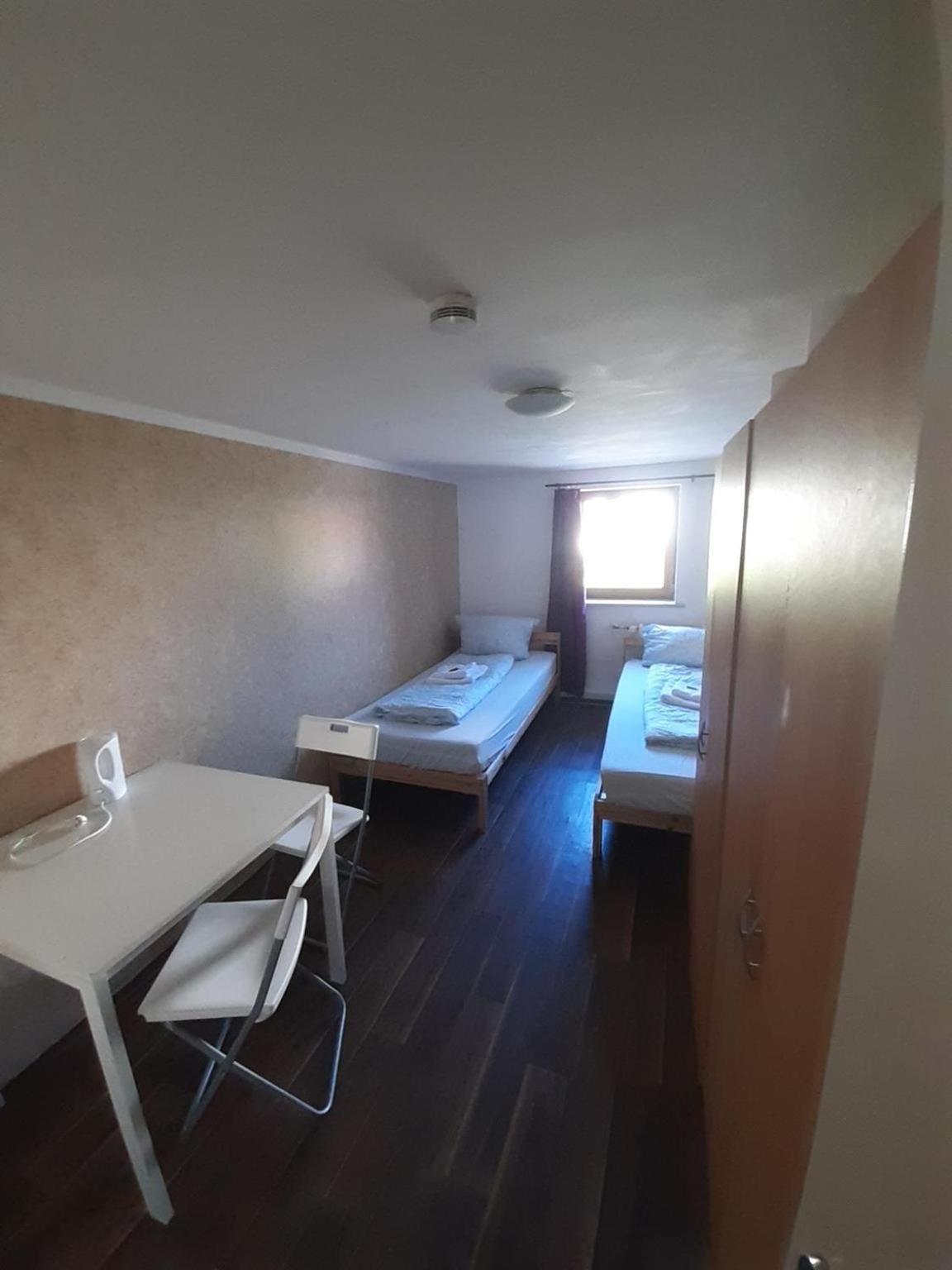 Budget Allach & Eve 168 * Munique