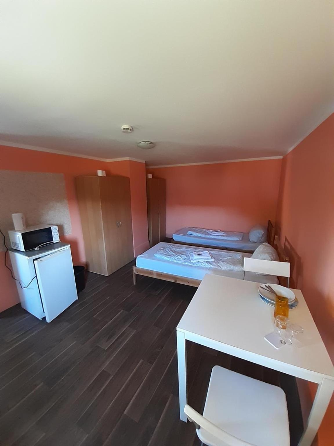 Budget Allach & Eve 168 Albergue Munique
