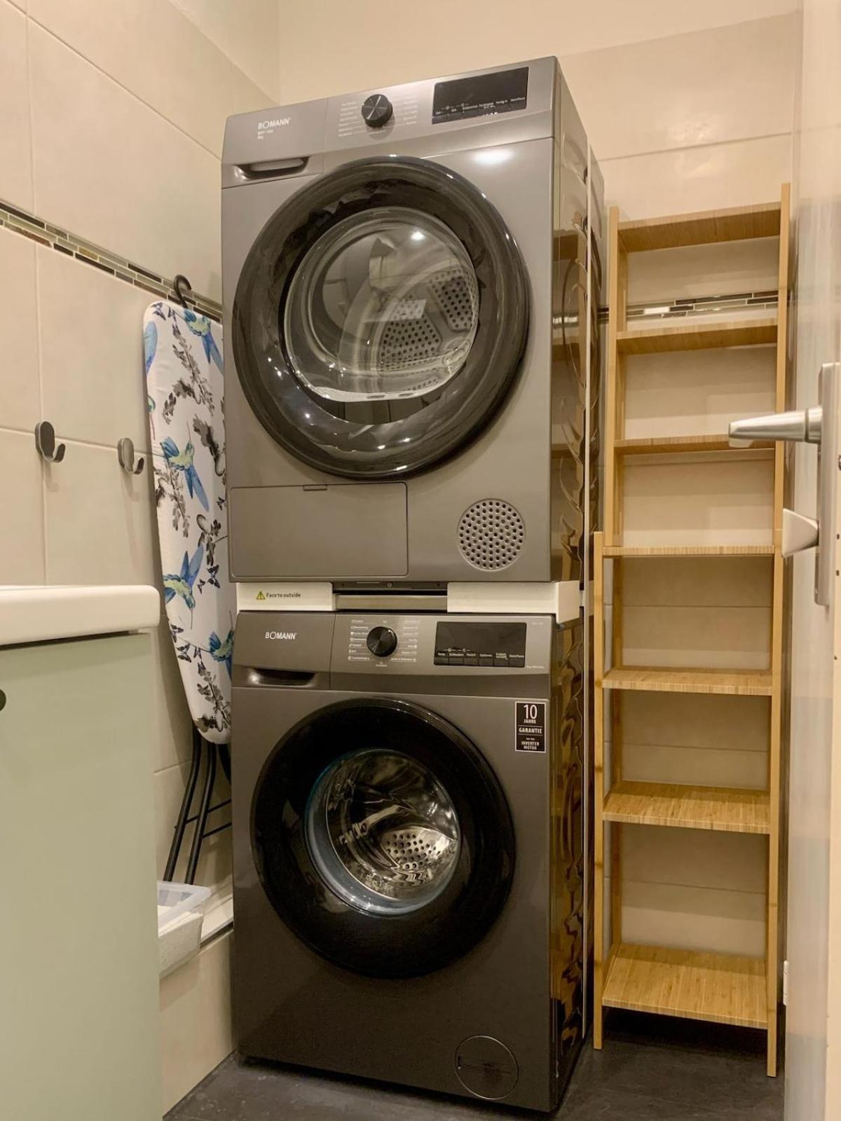 Flat With 3 Bedrooms And Free Parking Space * Munique