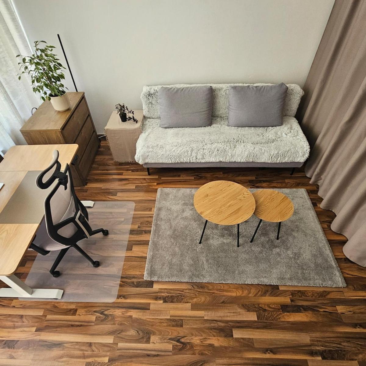 Large Cozy With Balcony And Kitchen At Pasing Apartment München