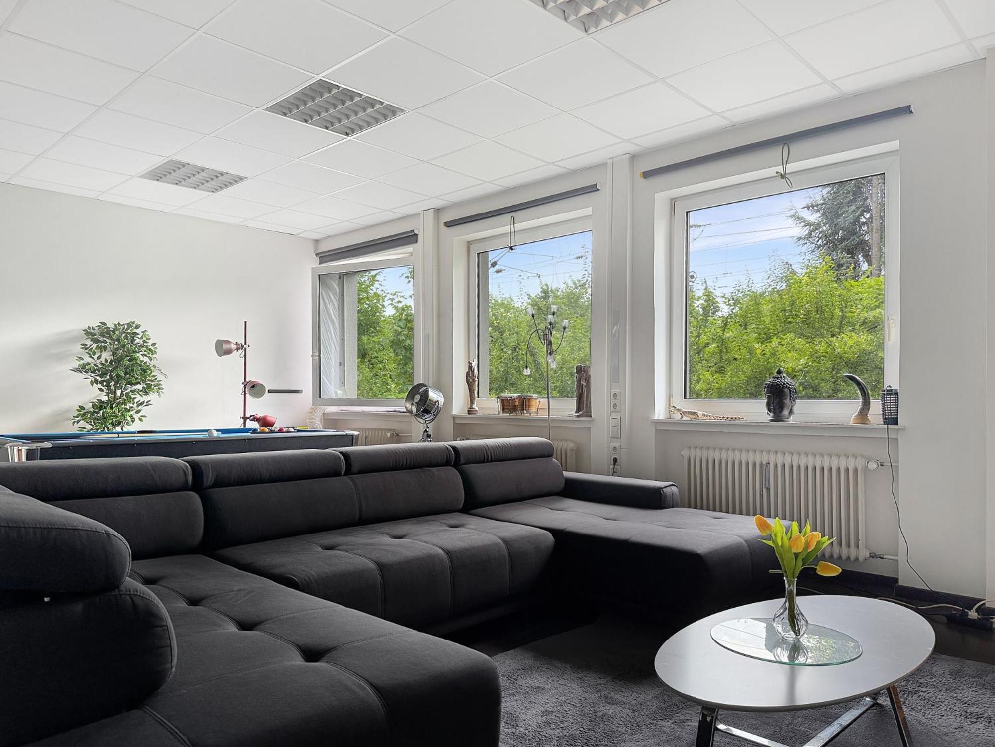 Apartment Group Oasis In Cinema, Pool Table, 17 Beds *