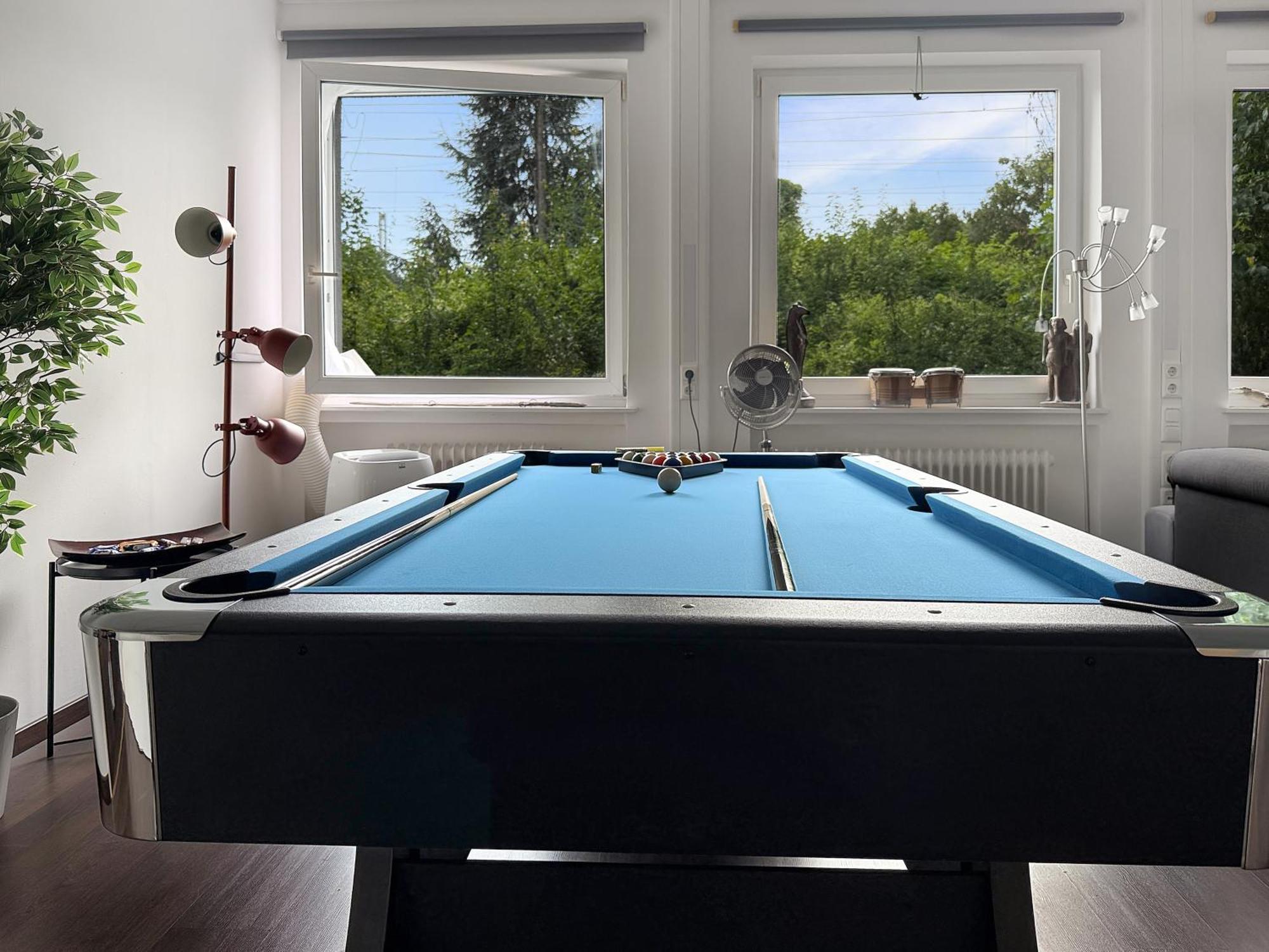 Apartment Group Oasis In Cinema, Pool Table, 17 Beds Munich