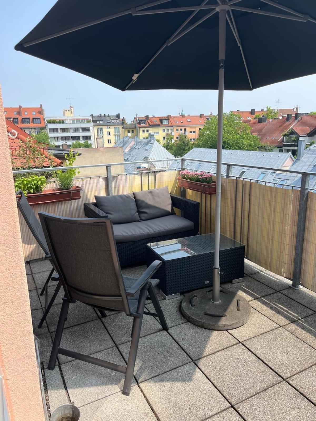 City-apartment With Private Rooftop Terrace Apartment Munich