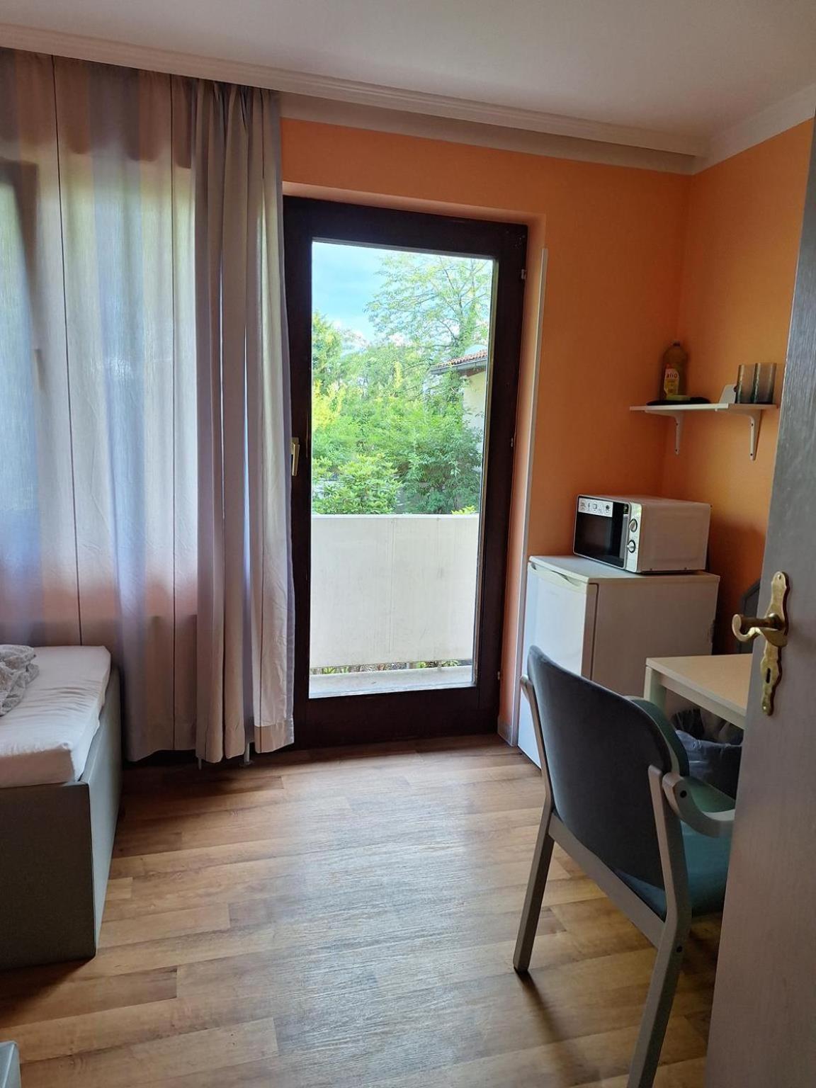Budget Aubing Apartmenthostel Aub 162 Hostel Munich