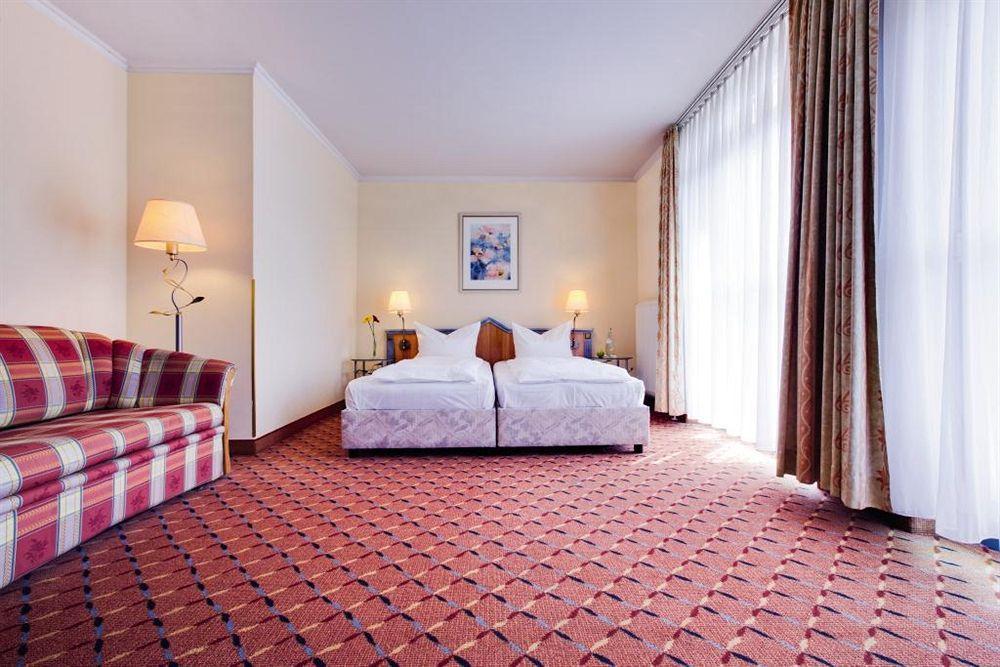 Park By Radisson Frankfurter Ring 3*
