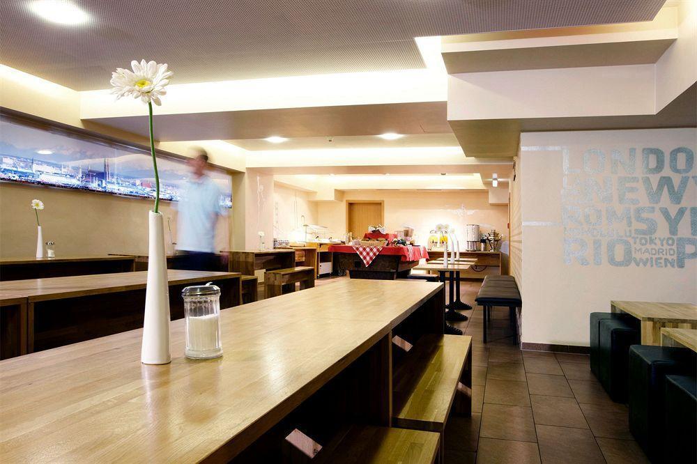 Hostel Smart - *