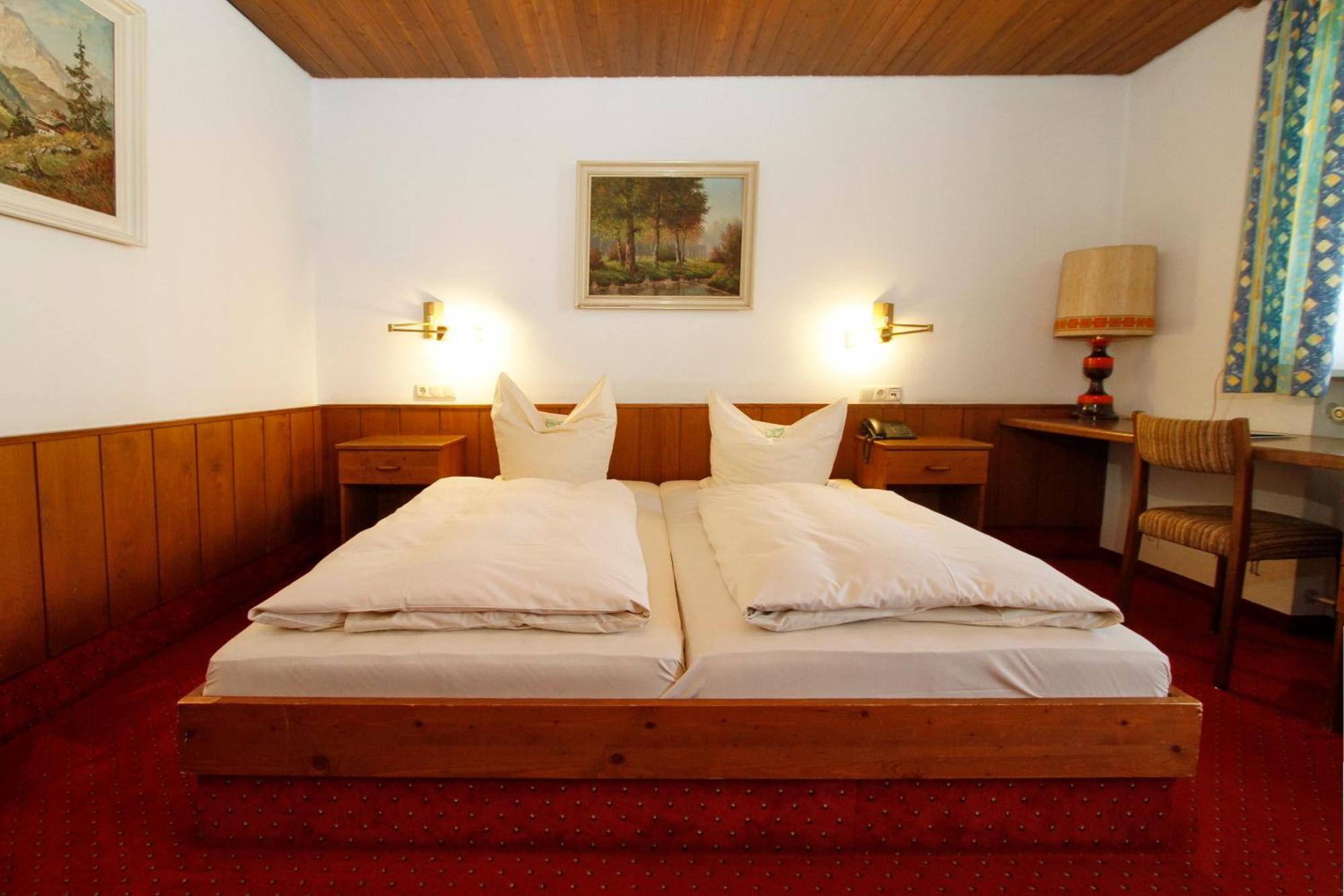 Hotel Neumayr