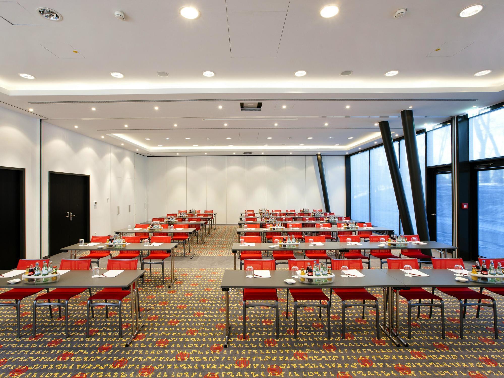 - Westpark By Ihg Hotel Munich