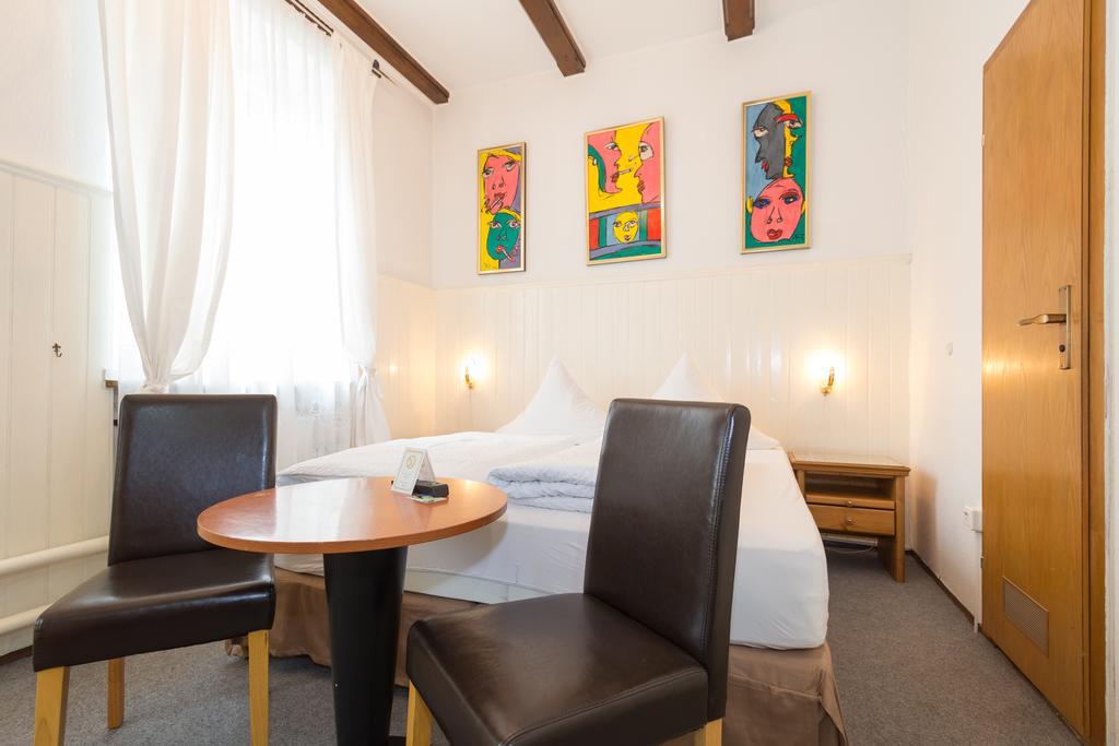 Moosbichl 3* Munich