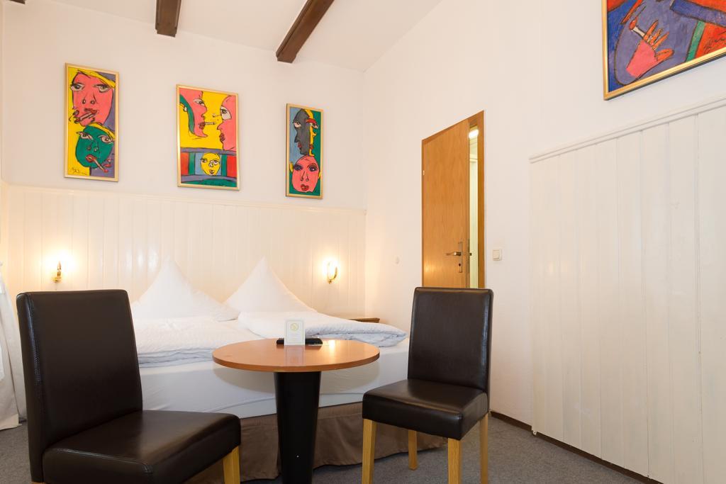 Moosbichl 3* Munich
