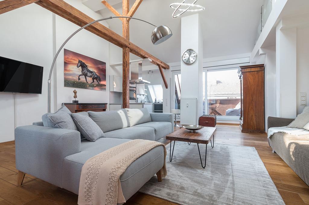 Megan Penthouse Laim Apartment Munich