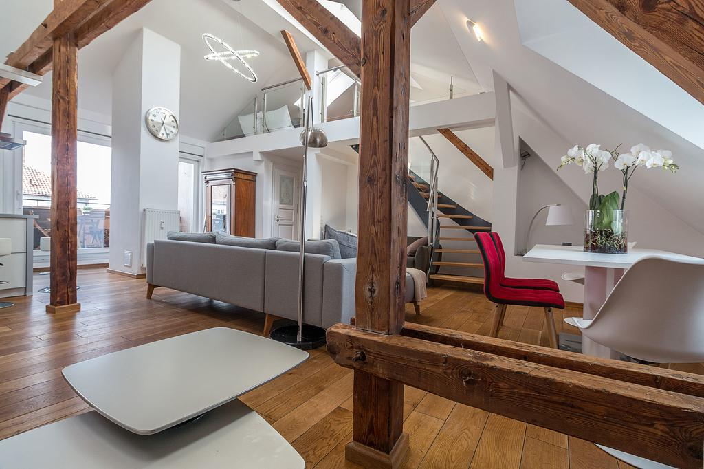Megan Penthouse Laim Apartment Munich