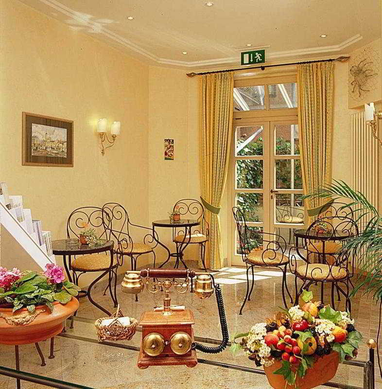 Hauser An Der Universitaet Hotel