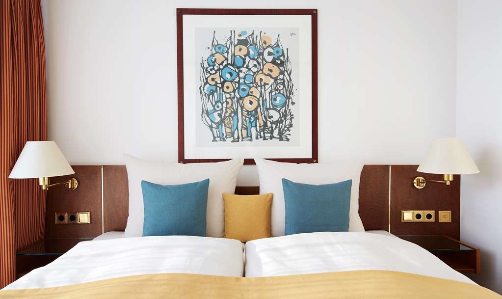 Living Am Olympiapark Aparthotel 3*