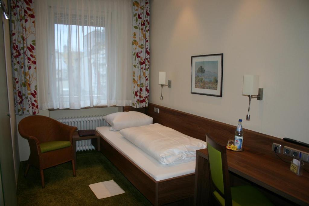 Hauser An Der Universitaet Hotel Munich