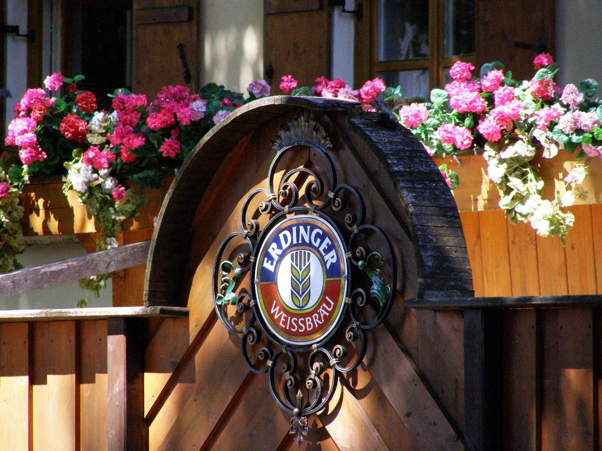 Hotel & Gaststaette Zum Erdinger Weissbraeu 3*