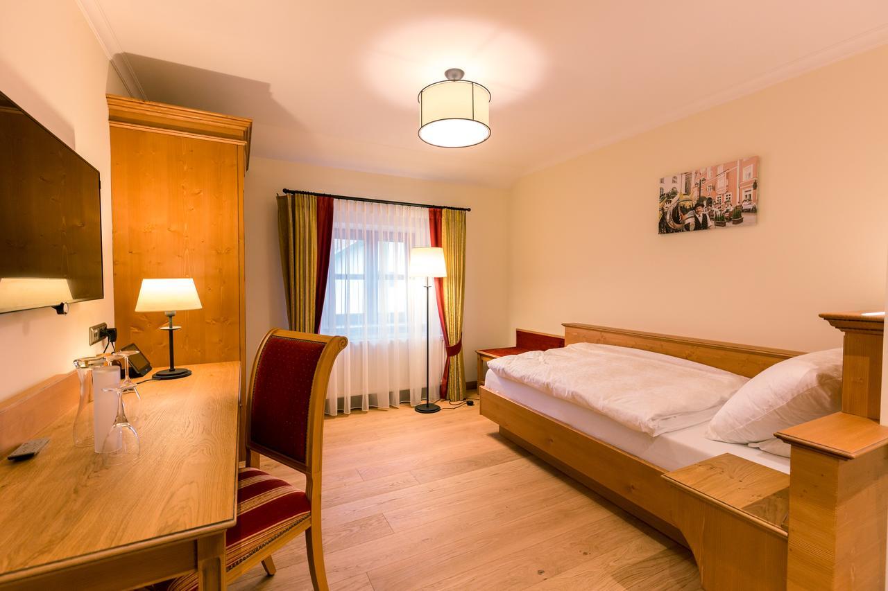 Hotel & Gaststaette Zum Erdinger Weissbraeu 3*