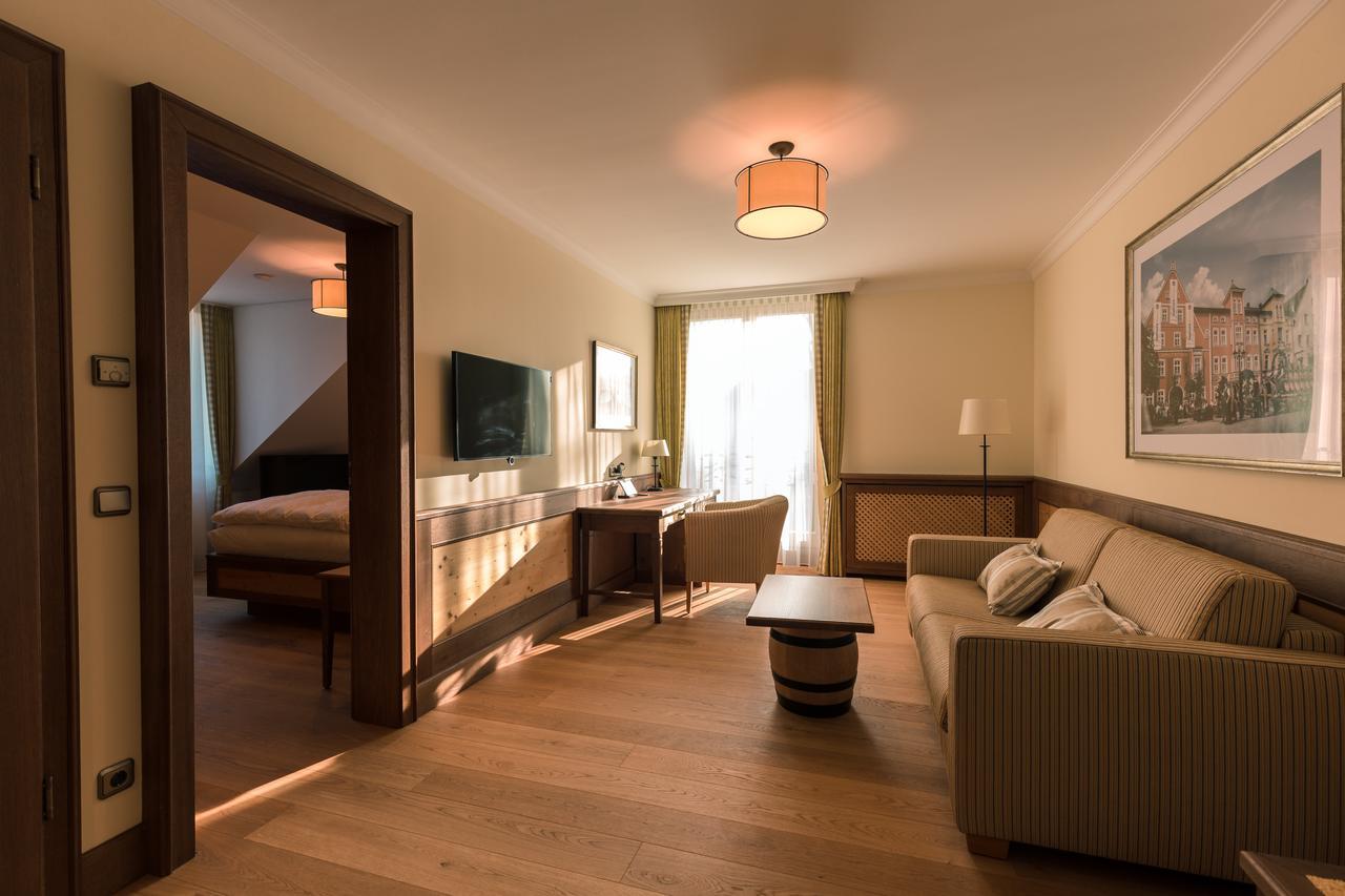 Hotel & Gaststaette Zum Erdinger Weissbraeu 3*