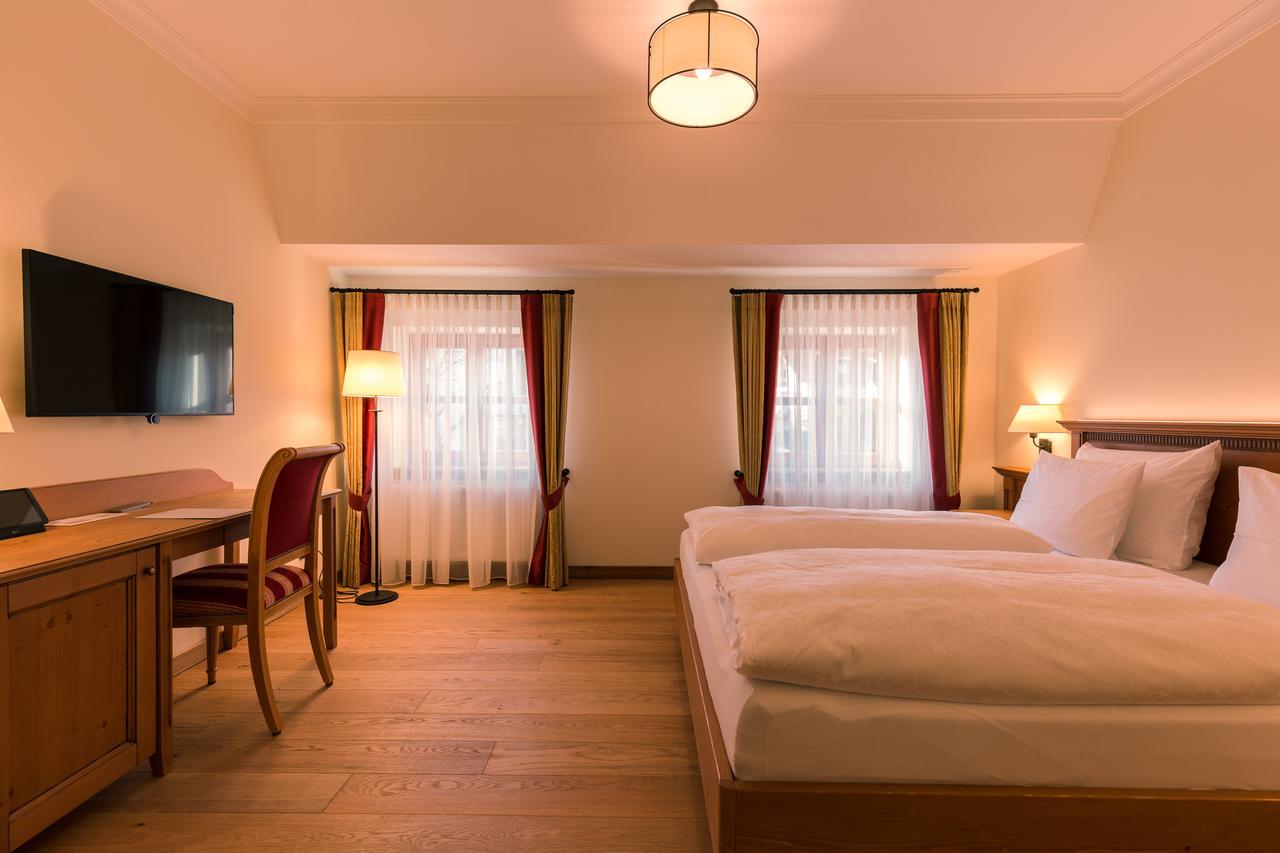 Hotel & Gaststaette Zum Erdinger Weissbraeu 3*