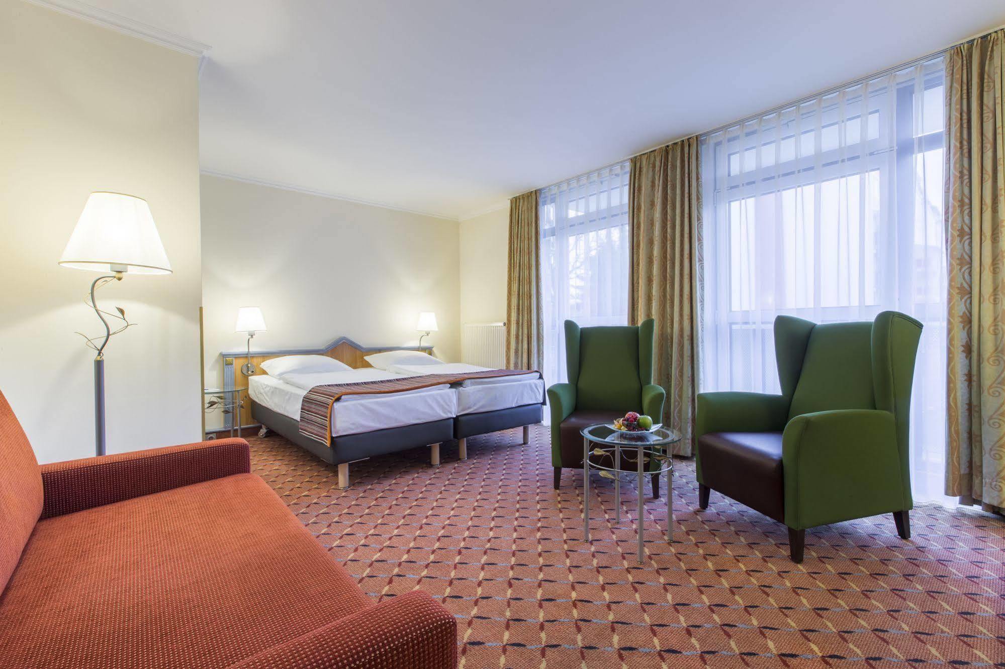 Park By Radisson Frankfurter Ring 3* München