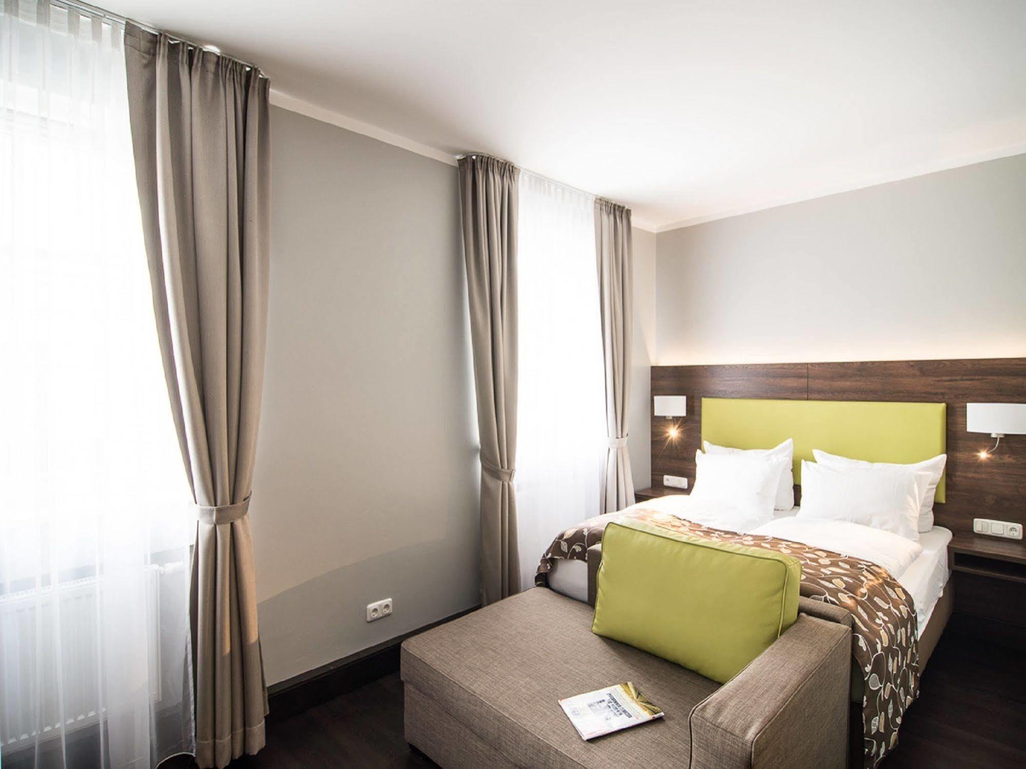 Batu Aparthotel